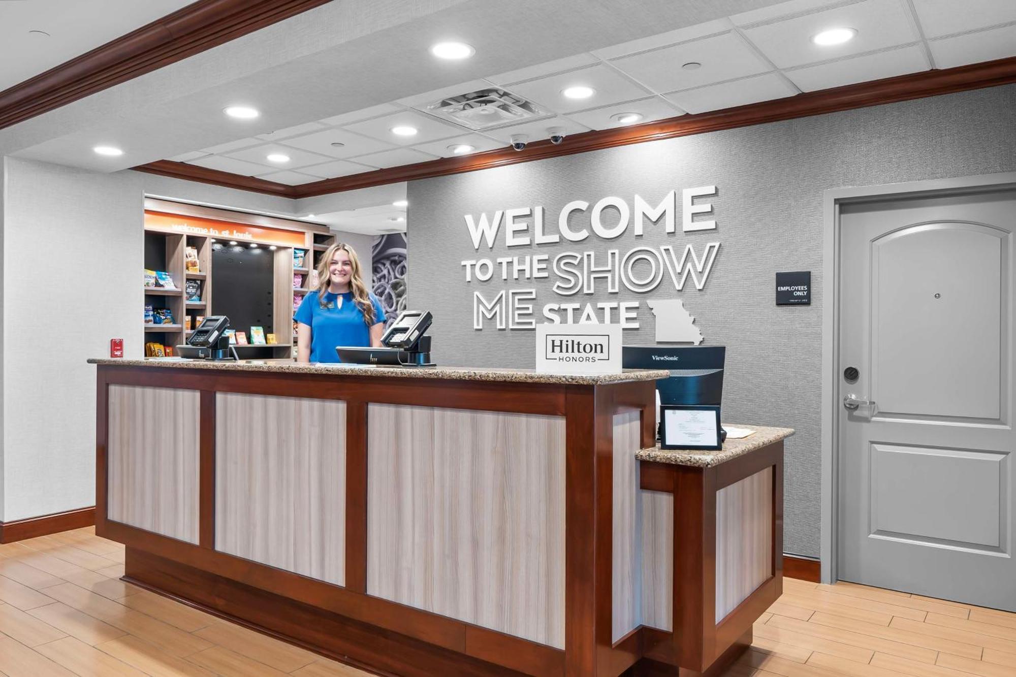 Hampton & - Saint Louis South Interstate 55 Hotel